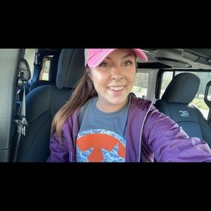 Meet your Posher, Caitlin